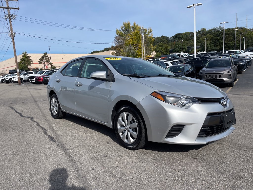 Used 2015 Toyota Corolla LE FWD image 7