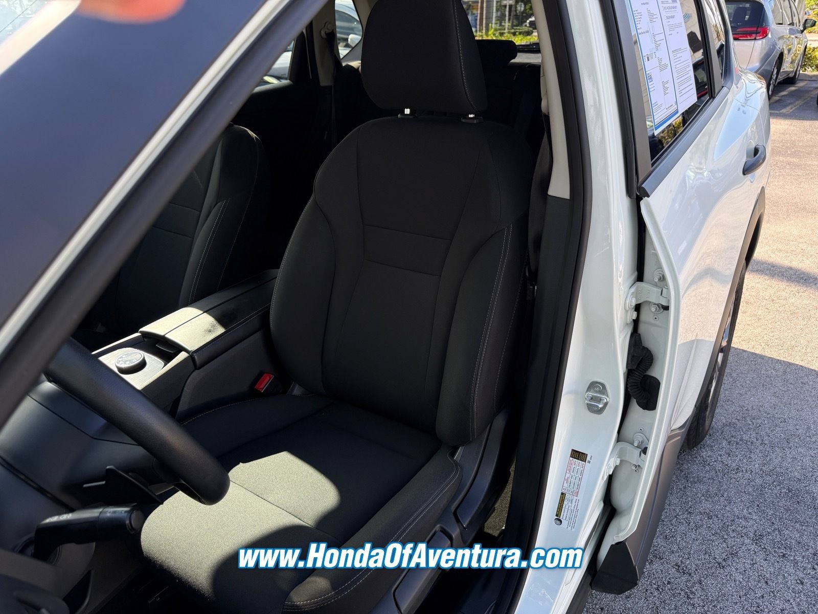 Used 2024 Nissan Rogue S AWD/4WD image 21