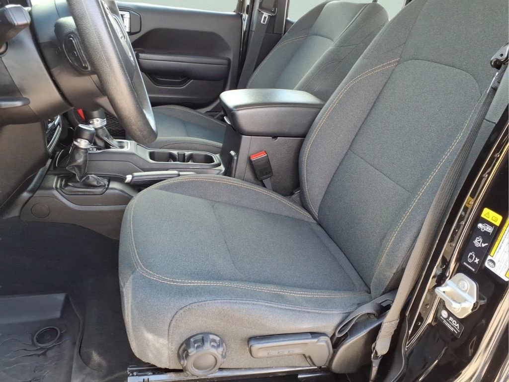 Used 2024 Jeep Gladiator Sport image 8