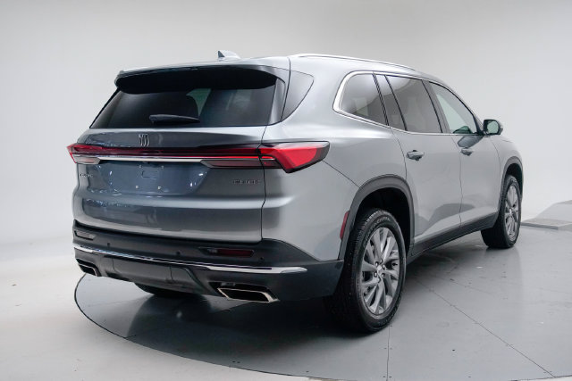 Used 2025 Buick Enclave Preferred FWD image 9