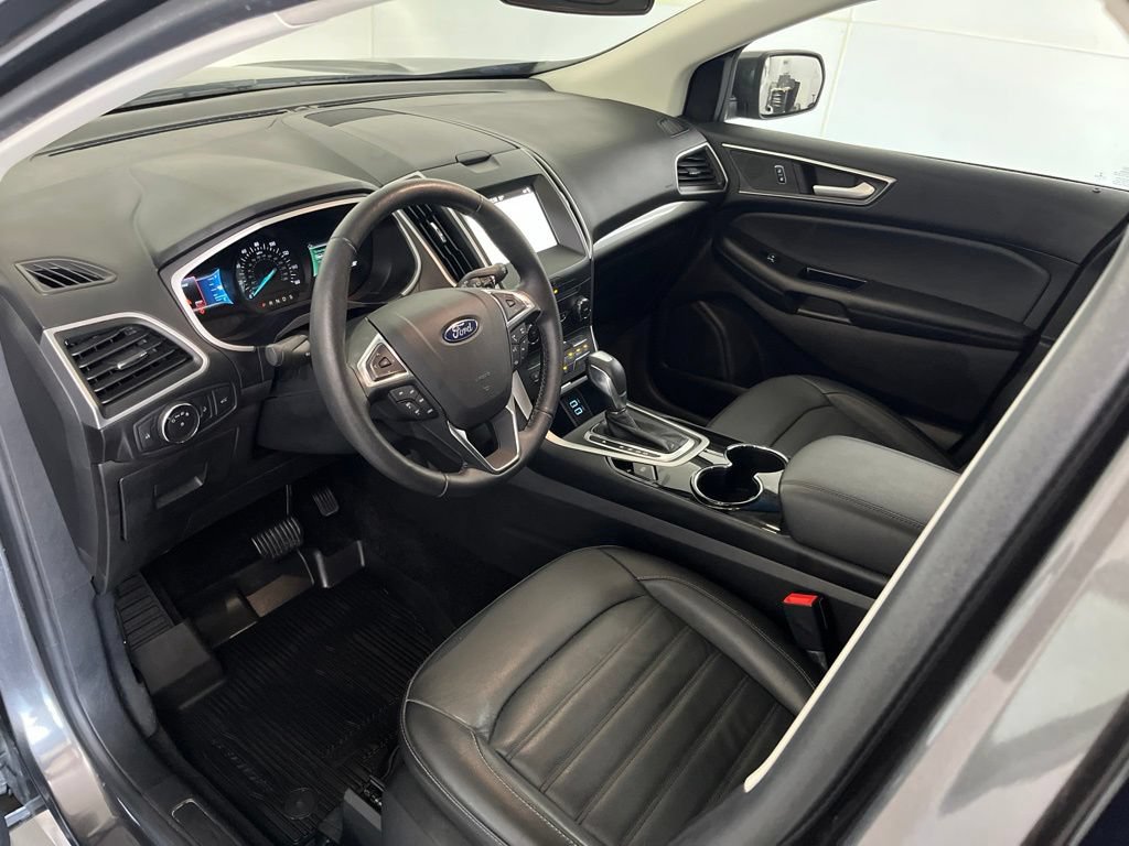 Used 2017 Ford Edge SEL w/ Equipment Group 201A AWD/4WD image 26