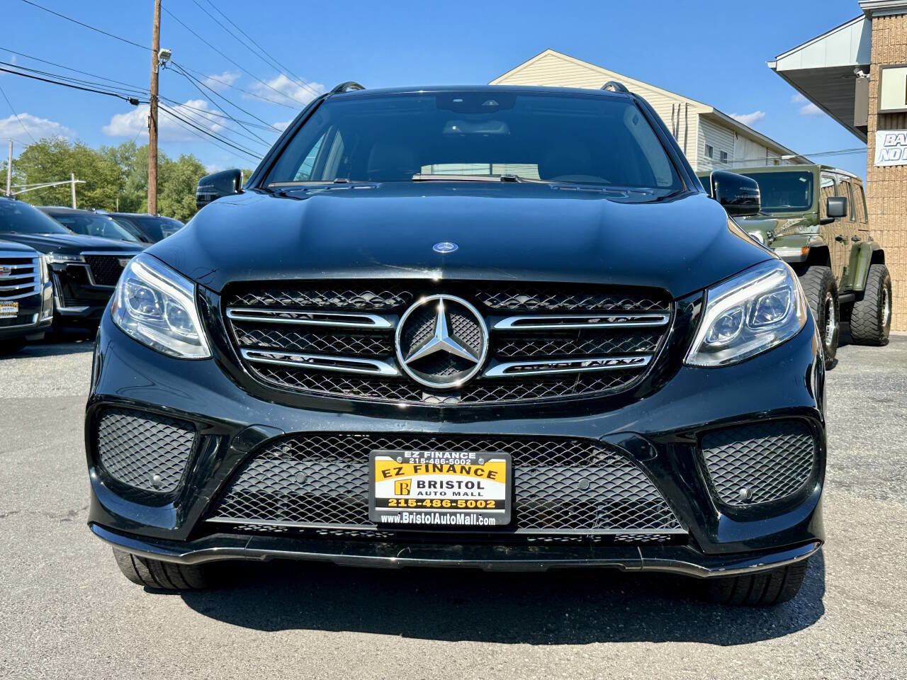 Used 2017 Mercedes-Benz GLE 350 w/ Premium 2 Package image 2