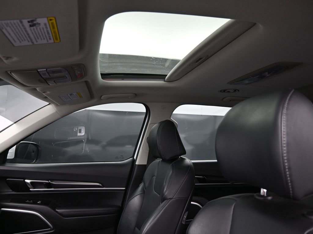 Used 2025 Kia Telluride S image 15