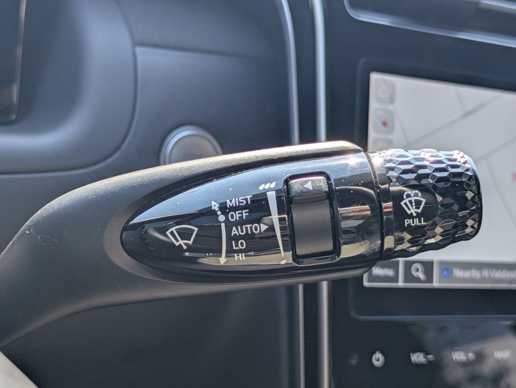 Used 2024 Hyundai Santa Cruz Limited image 32