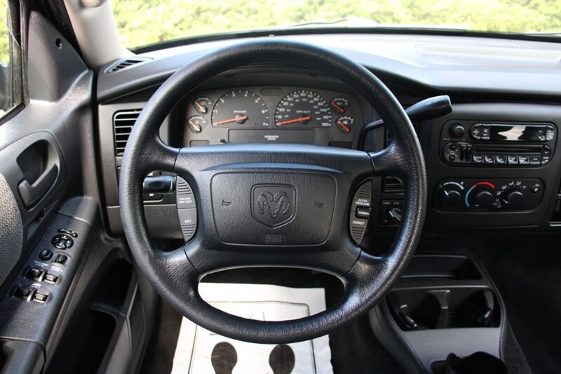Used 2003 Dodge Dakota Sport AWD/4WD image 17