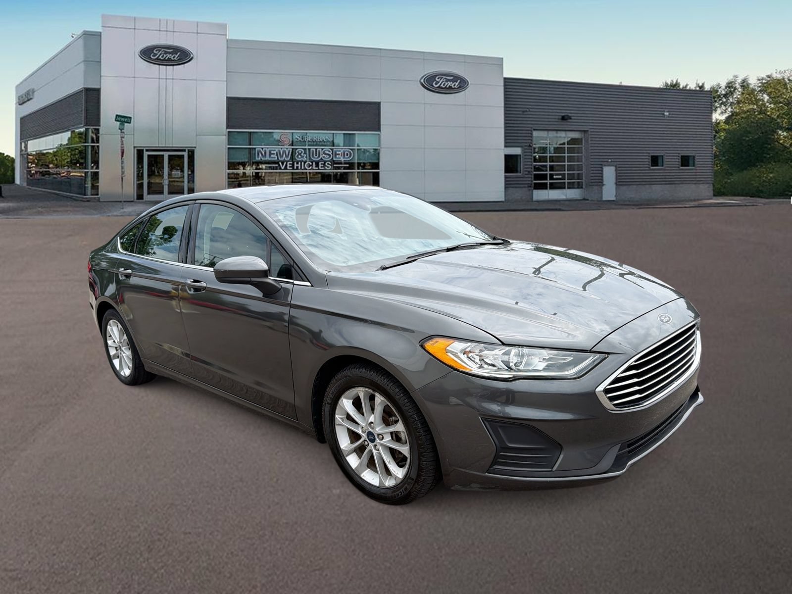 Used 2020 Ford Fusion SE FWD image 2