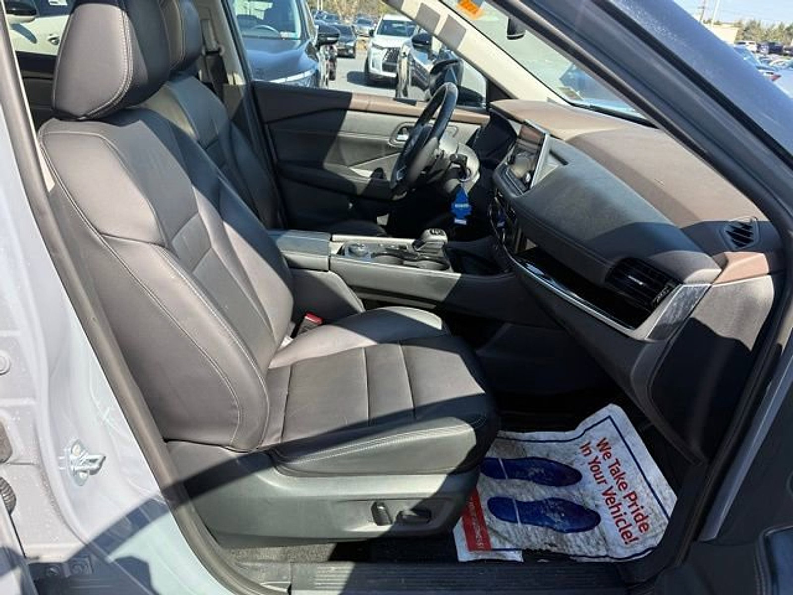 Used 2023 Nissan Rogue SL AWD/4WD image 25