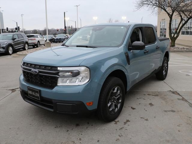 Used 2023 Ford Maverick XLT image 2