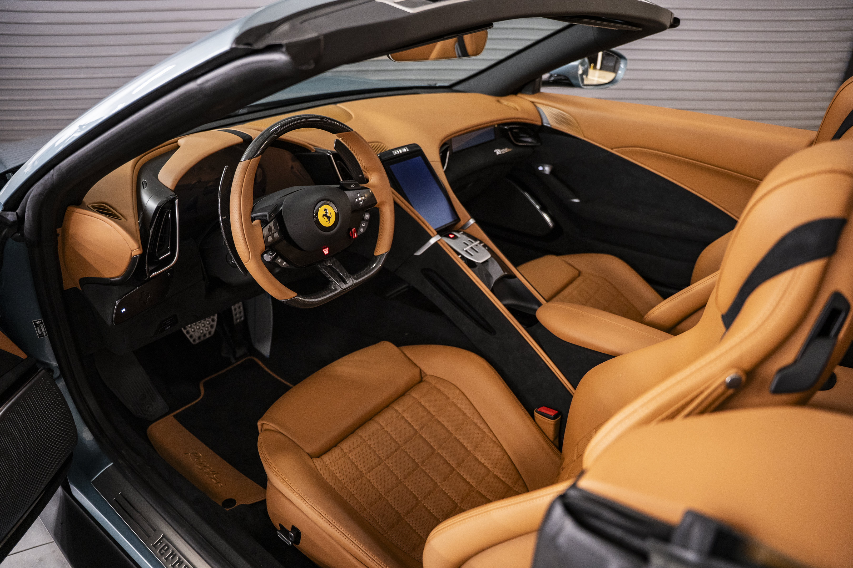 Used 2025 Ferrari Roma Spider RWD image 31