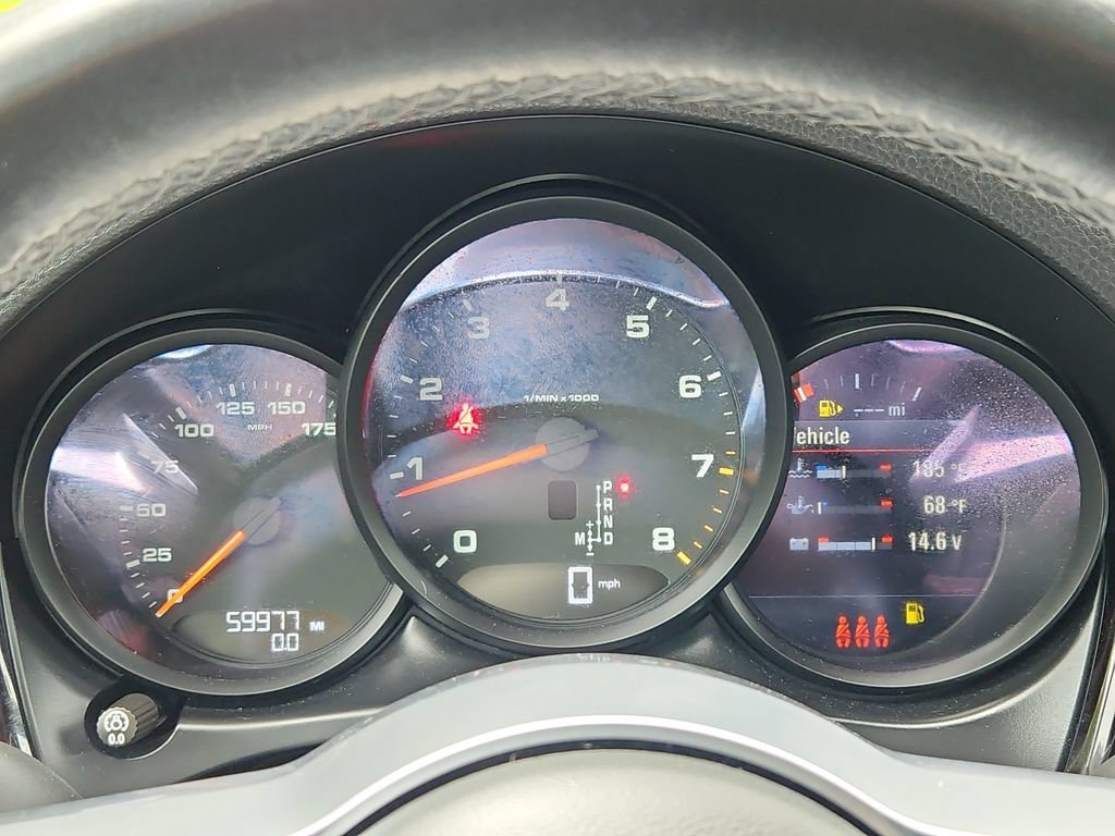 Used 2021 Porsche Macan AWD/4WD image 38
