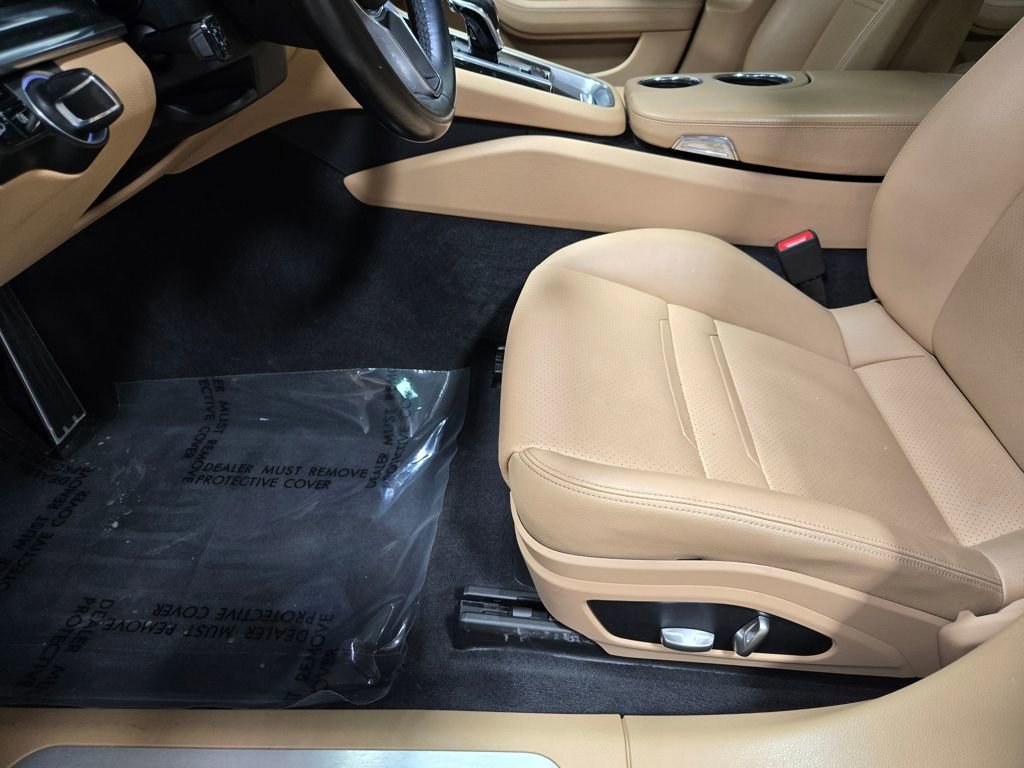 Used 2018 Porsche Panamera 4 image 11