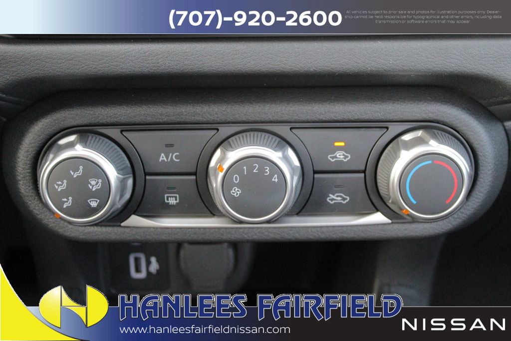 New 2025 Nissan Versa SV w/ Trunk Package FWD image 21