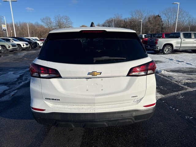 Used 2023 Chevrolet Equinox LS w/ LS Convenience Package image 4