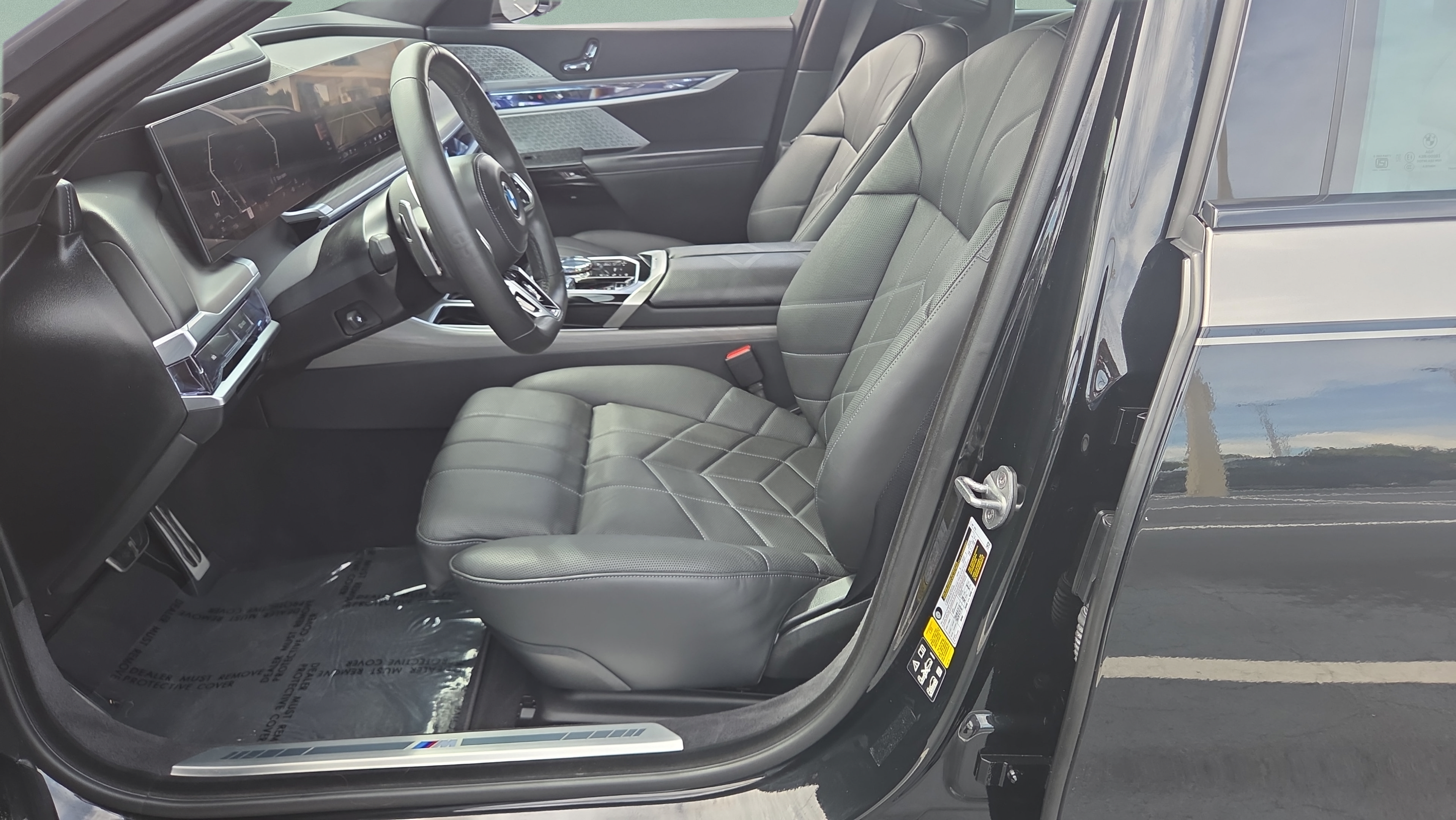 Certified 2024 BMW 760i xDrive w/ Executive Package AWD/4WD image 9
