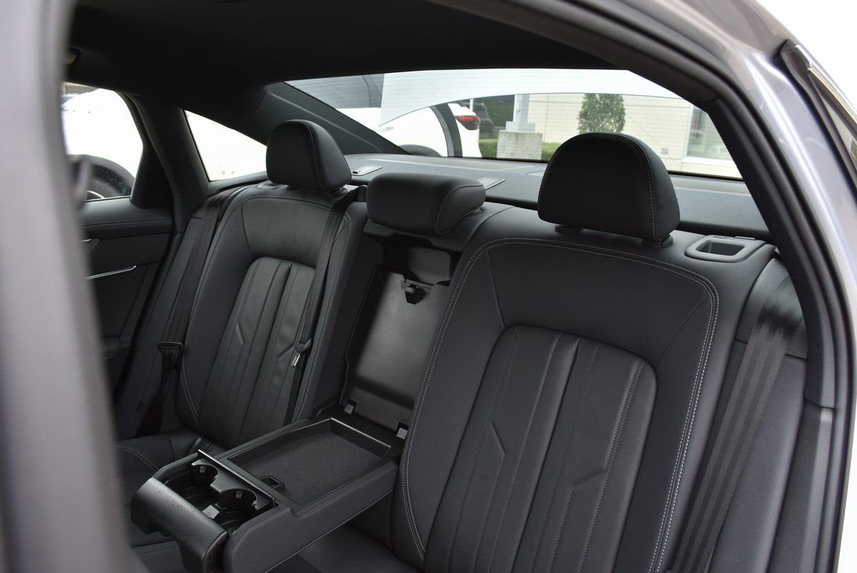 Used 2024 Audi A6 Premium Plus image 28