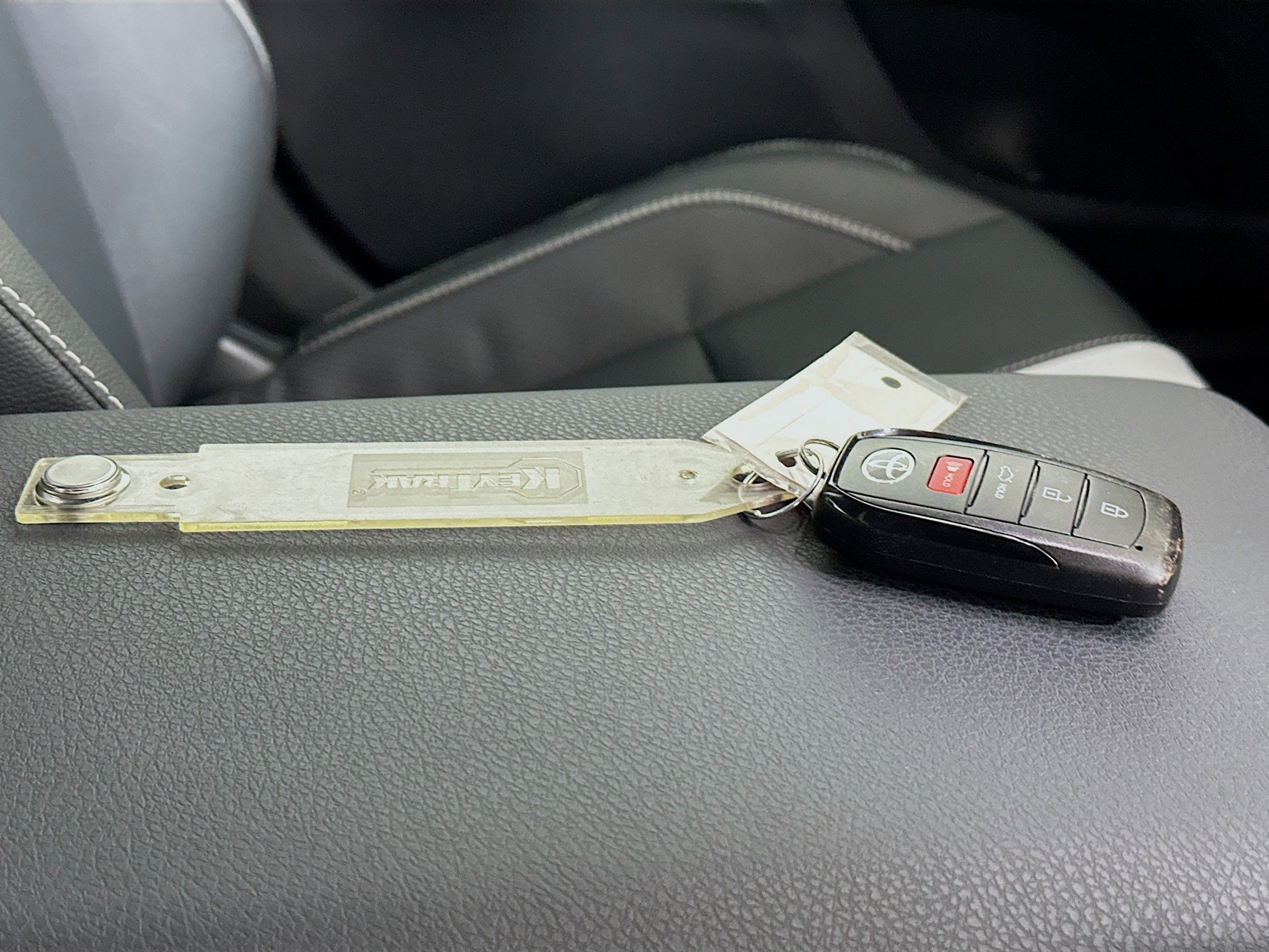 Used 2026 Toyota Camry SE image 33