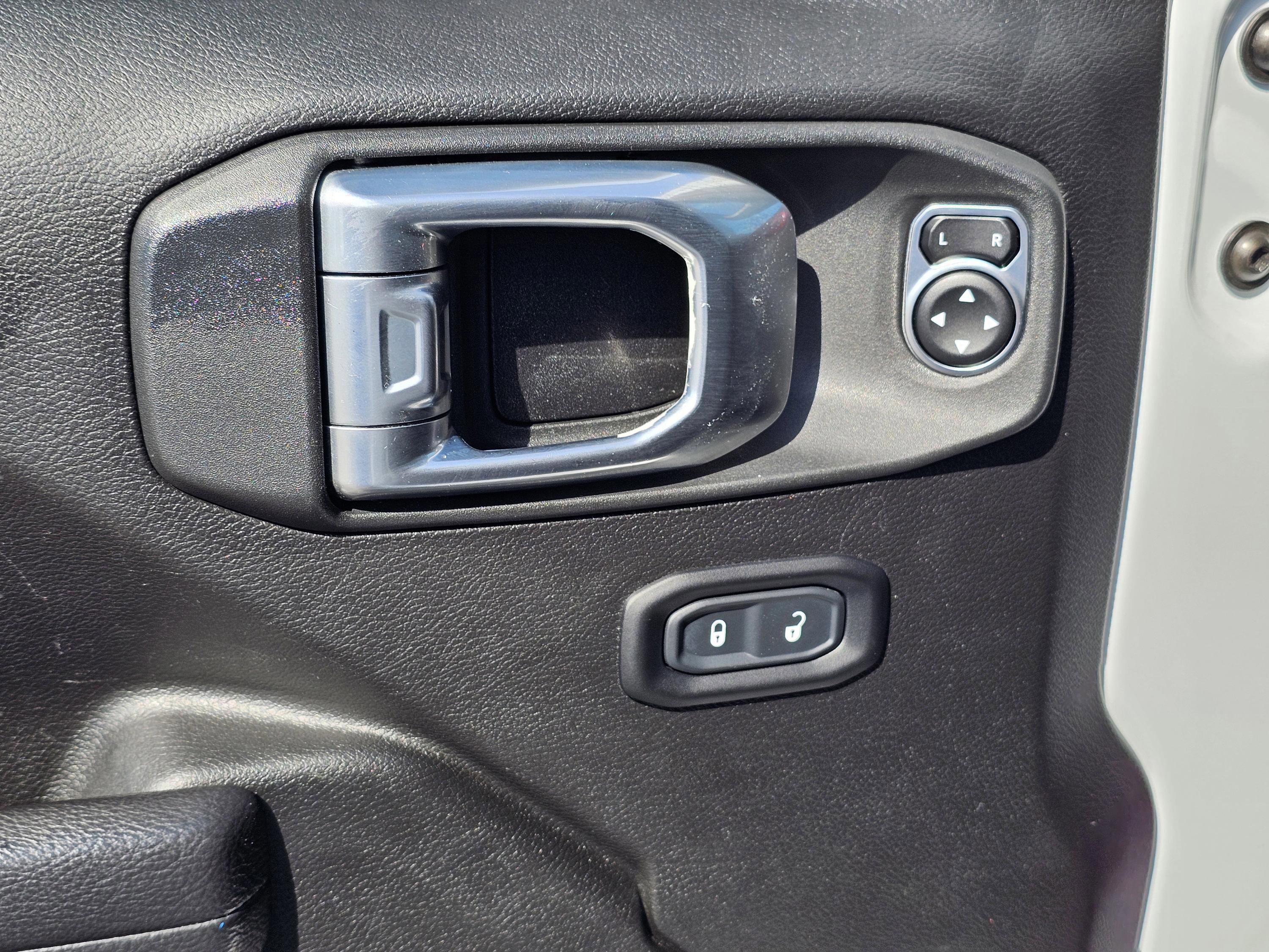 Used 2023 Jeep Wrangler Unlimited Rubicon image 38