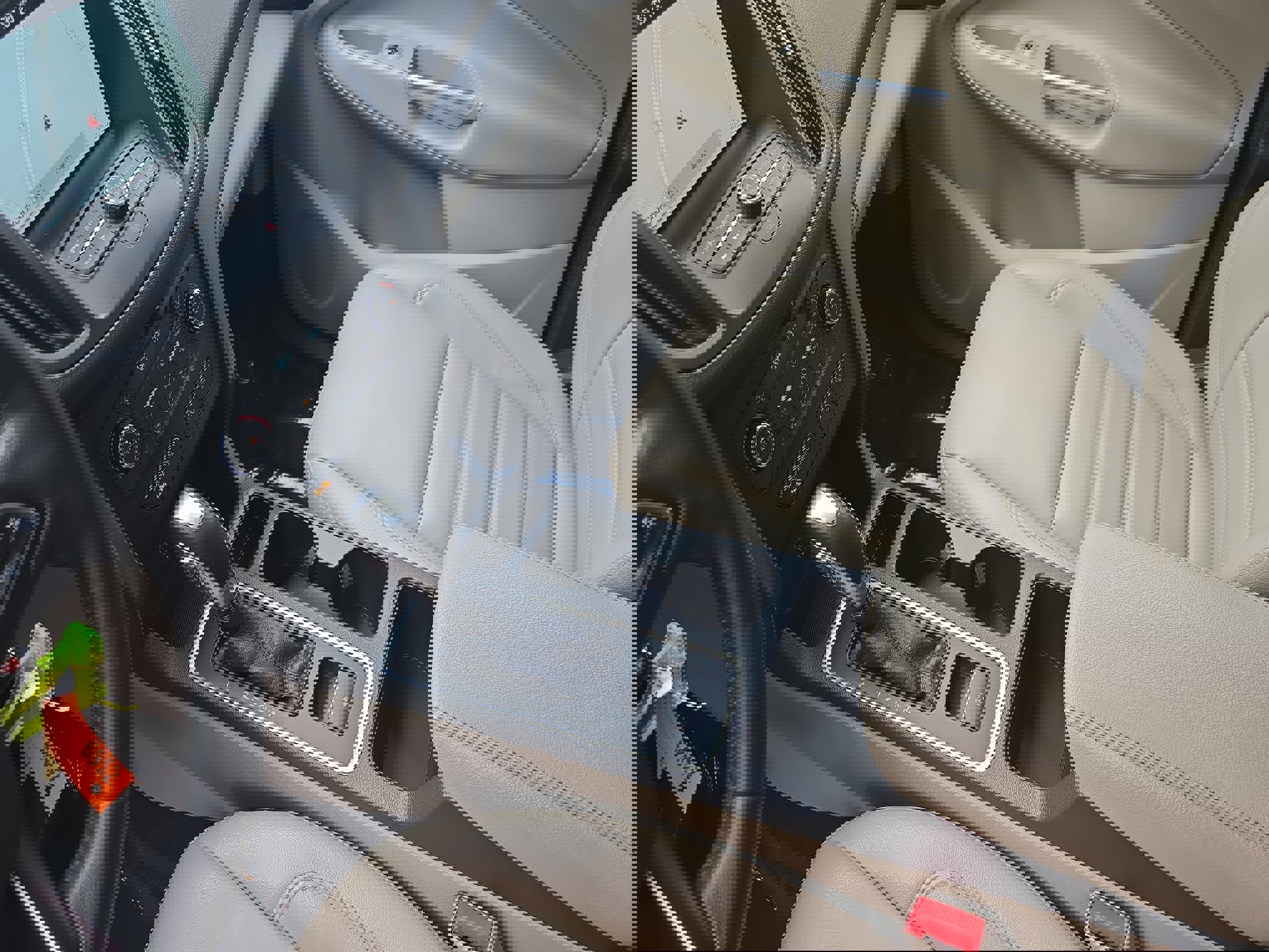 Used 2018 Ford Escape SEL image 27