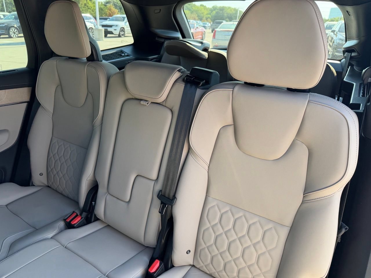 New 2027 Volvo XC90 B6 Plus AWD/4WD image 25