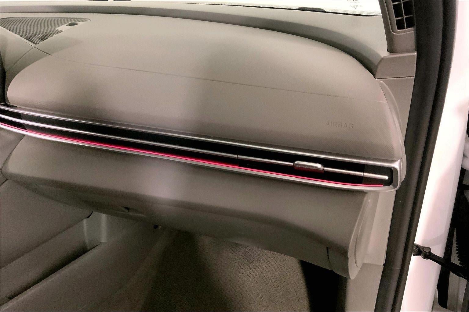 Used 2025 Hyundai Elantra SEL FWD image 16