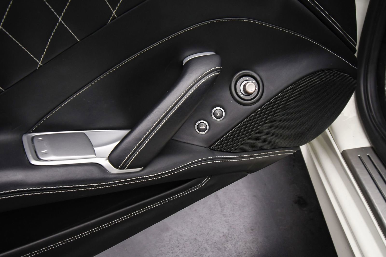 Used 2016 Ferrari California T image 47