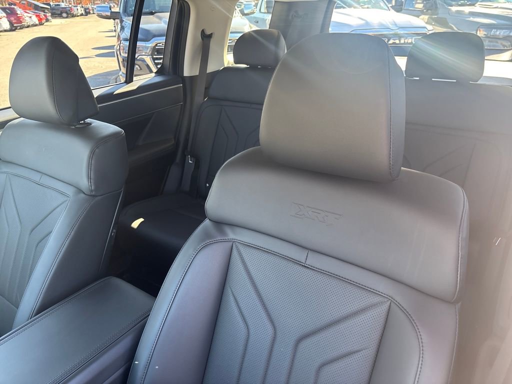 Used 2025 Hyundai Santa Fe XRT image 11
