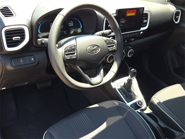 New 2025 Hyundai Venue Limited image 15