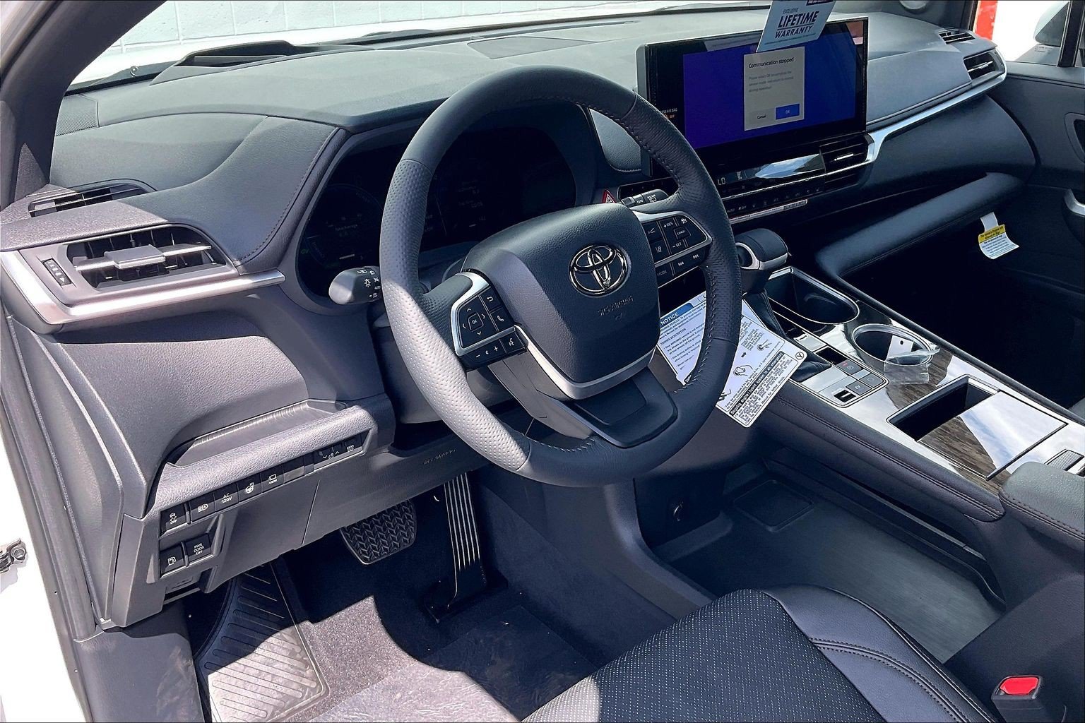 New 2026 Toyota Sienna Platinum AWD/4WD image 7
