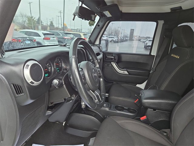 Used 2014 Jeep Wrangler Unlimited Sahara image 21
