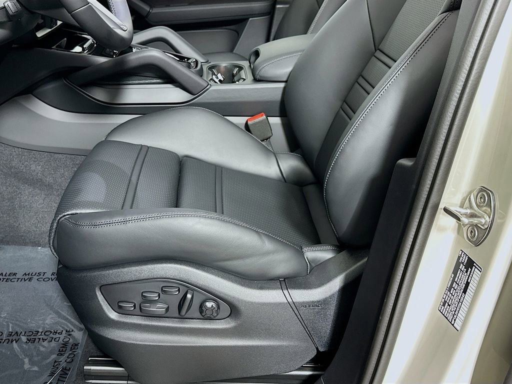 New 2026 Porsche Cayenne S AWD/4WD image 22
