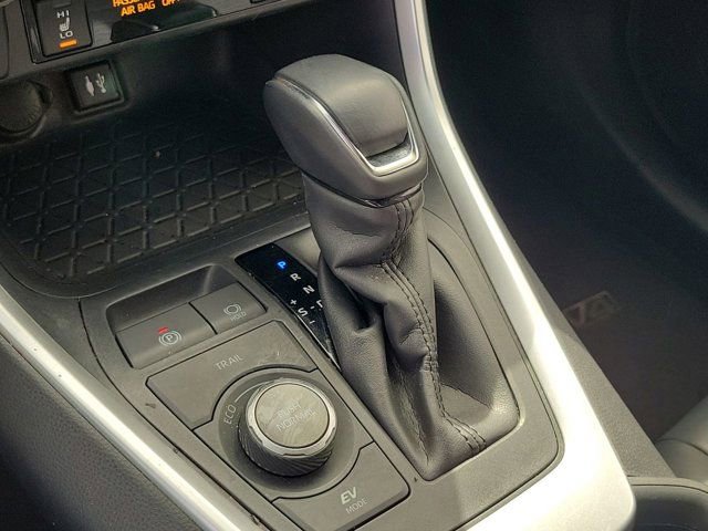 Used 2019 Toyota RAV4 XSE image 25