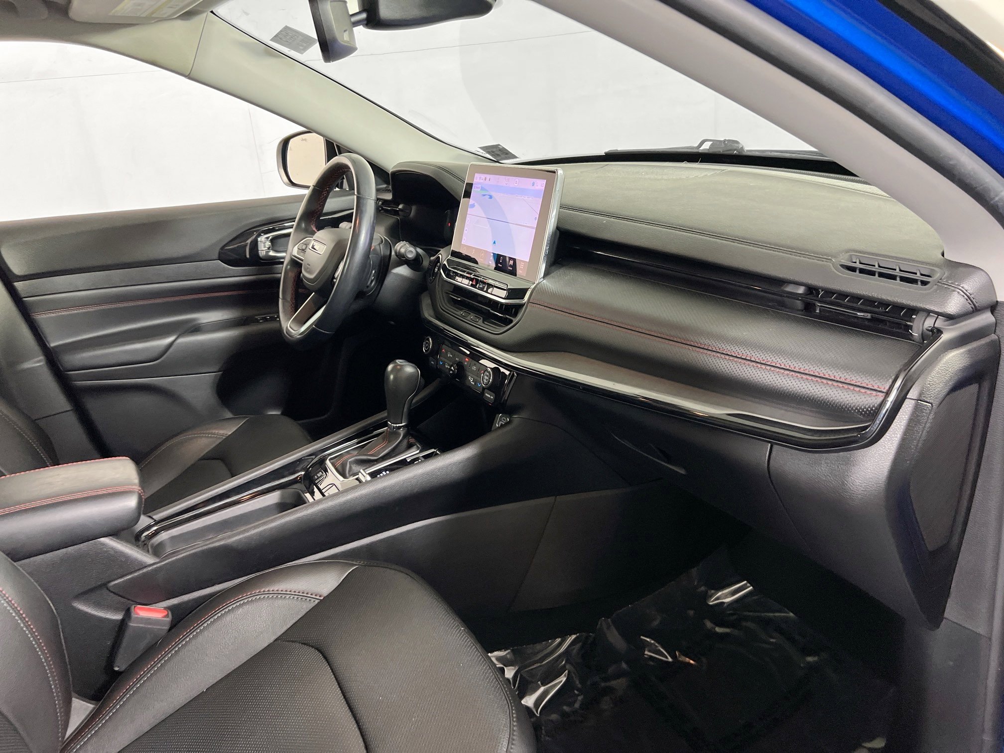 Used 2022 Jeep Compass Trailhawk w/ Trailhawk Elite Group image 30