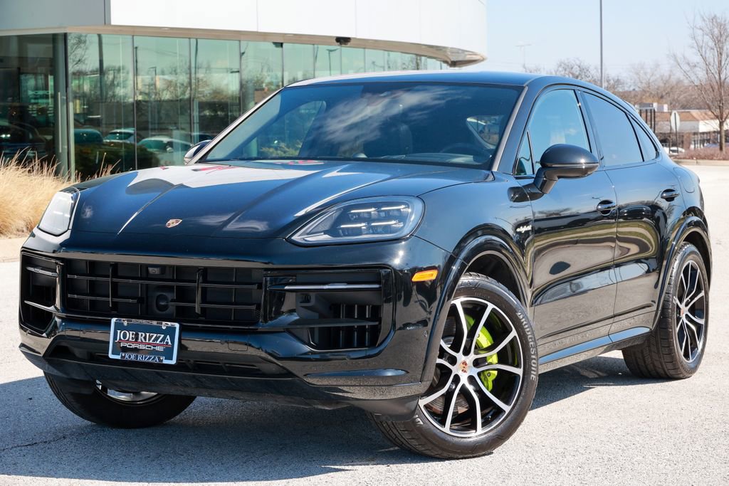 Certified 2025 Porsche Cayenne E-Hybrid Coupe image 18