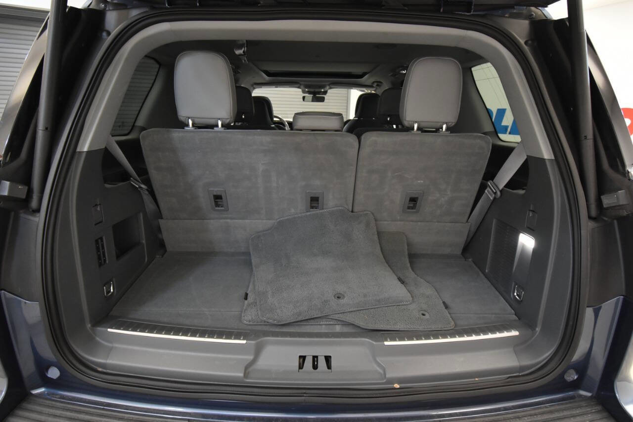 Used 2018 Lincoln Navigator Reserve w/ Technology Package image 37