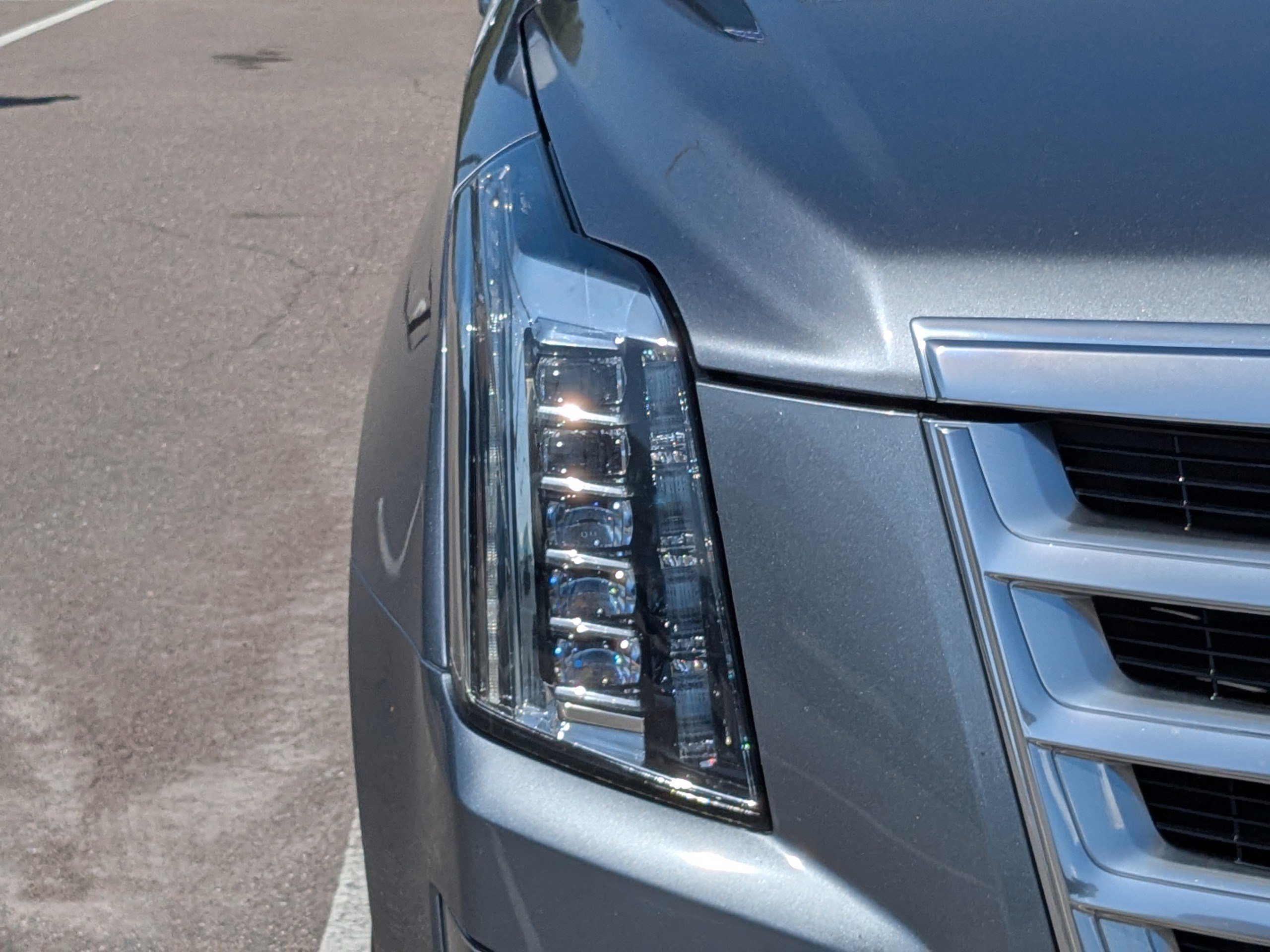 Used 2019 Cadillac Escalade Premium Luxury image 9