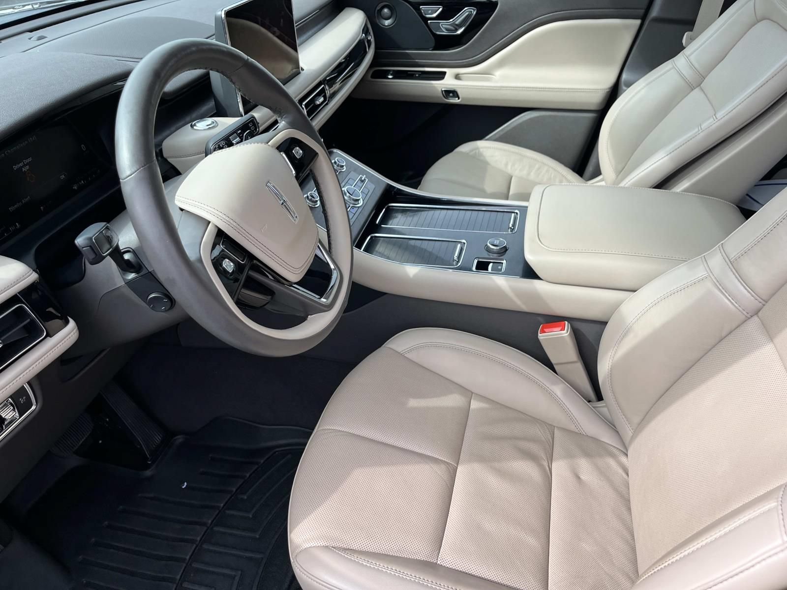 Used 2022 Lincoln Aviator Reserve w/ Elements Package Plus AWD/4WD image 29