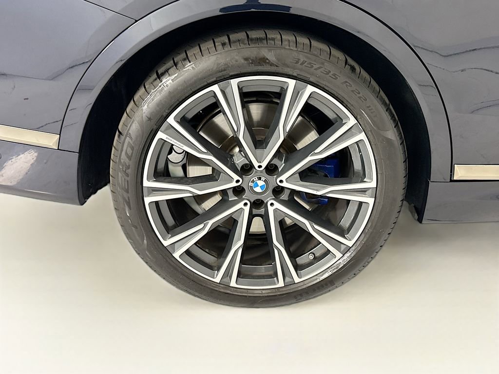 Used 2021 BMW X7 M50i w/ Executive Package AWD/4WD image 32