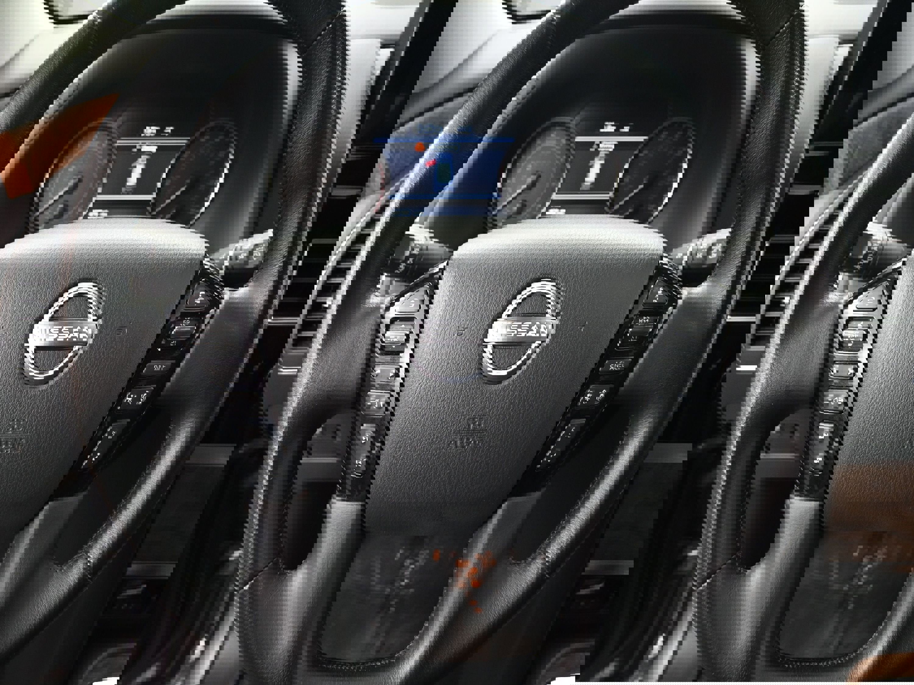 Used 2023 Nissan Armada SL image 10