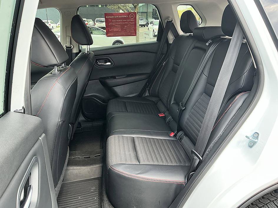 Certified 2025 Nissan Rogue SV AWD/4WD image 22