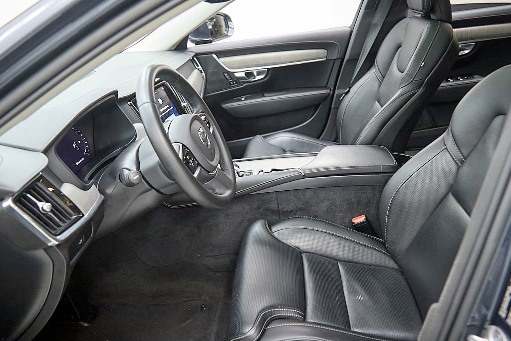 Used 2023 Volvo S90 B6 Ultimate w/ Protection Package Premier image 20