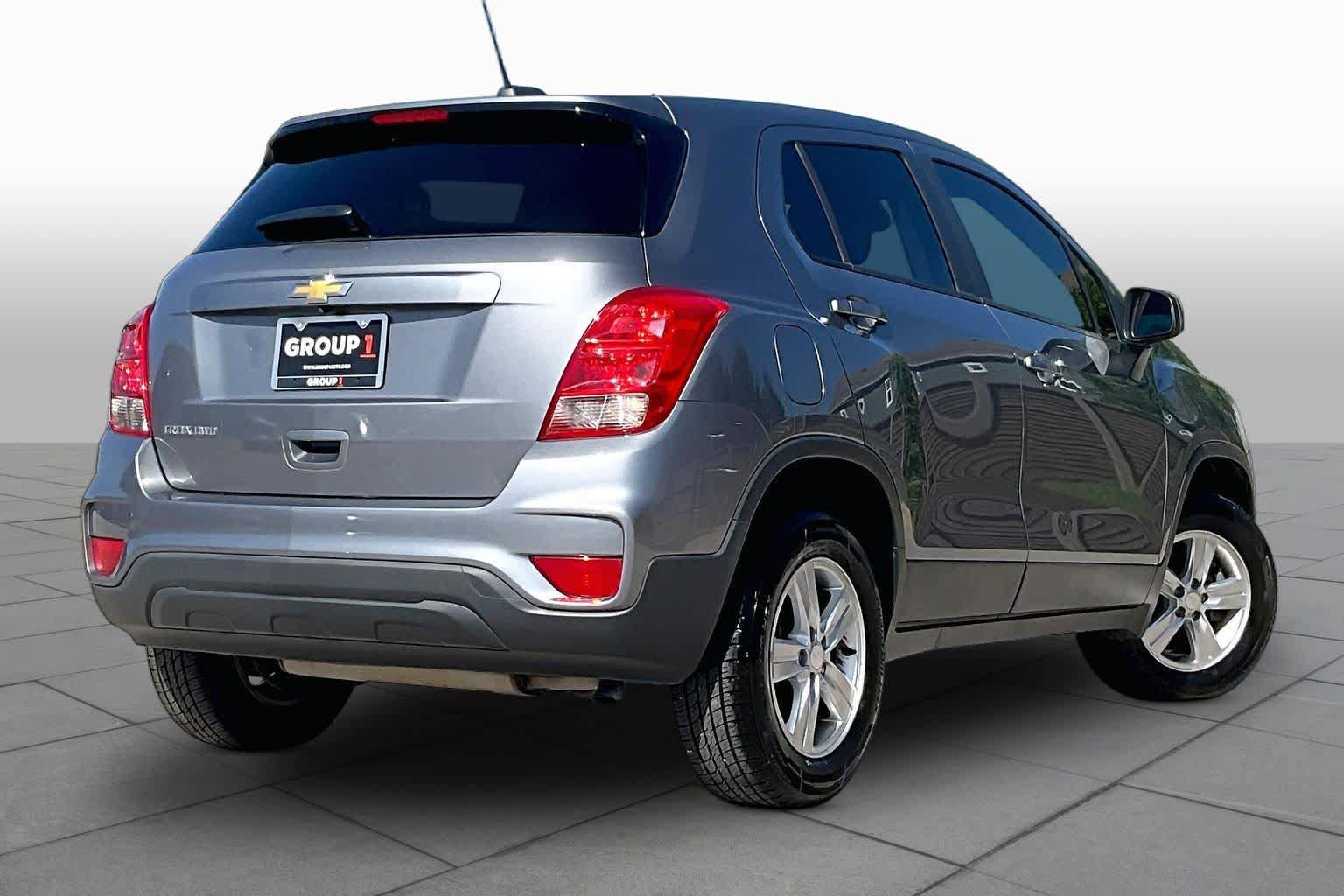 Used 2020 Chevrolet Trax LS w/ Tint and Cruise Package AWD/4WD image 13