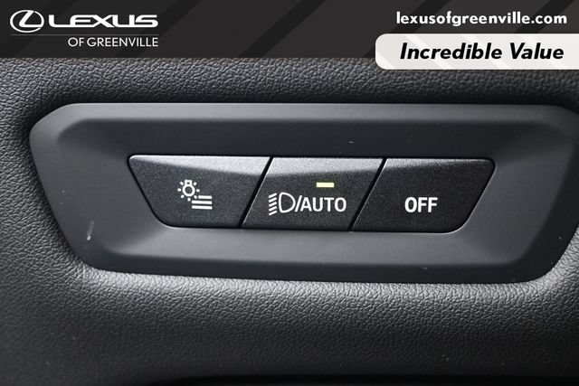 Used 2025 BMW X5 xDrive40i w/ M Sport Package AWD/4WD image 12
