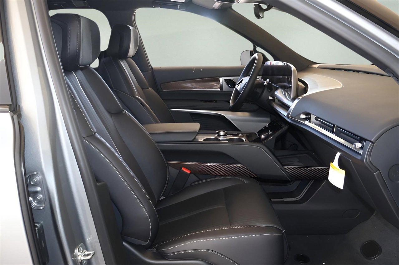 New 2026 Cadillac Vistiq Sport image 20