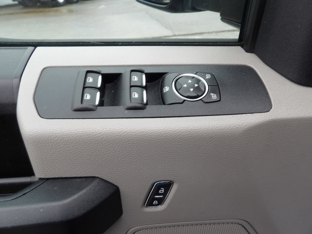 Used 2018 Ford F350 XL w/ Power Equipment Group RWD image 15
