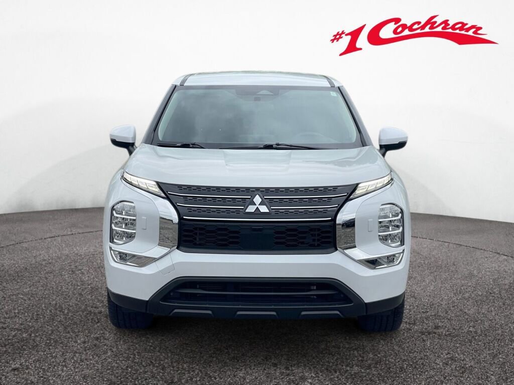 Used 2022 Mitsubishi Outlander ES AWD/4WD image 32