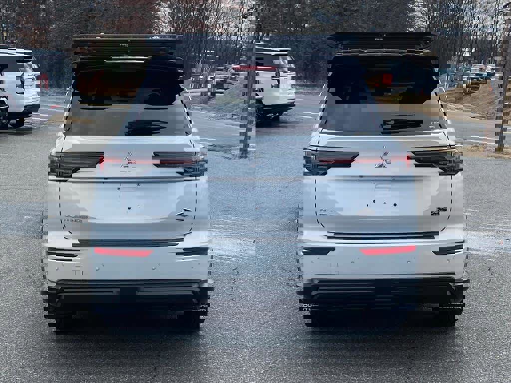 New 2026 Mitsubishi Outlander Trail Edition image 4