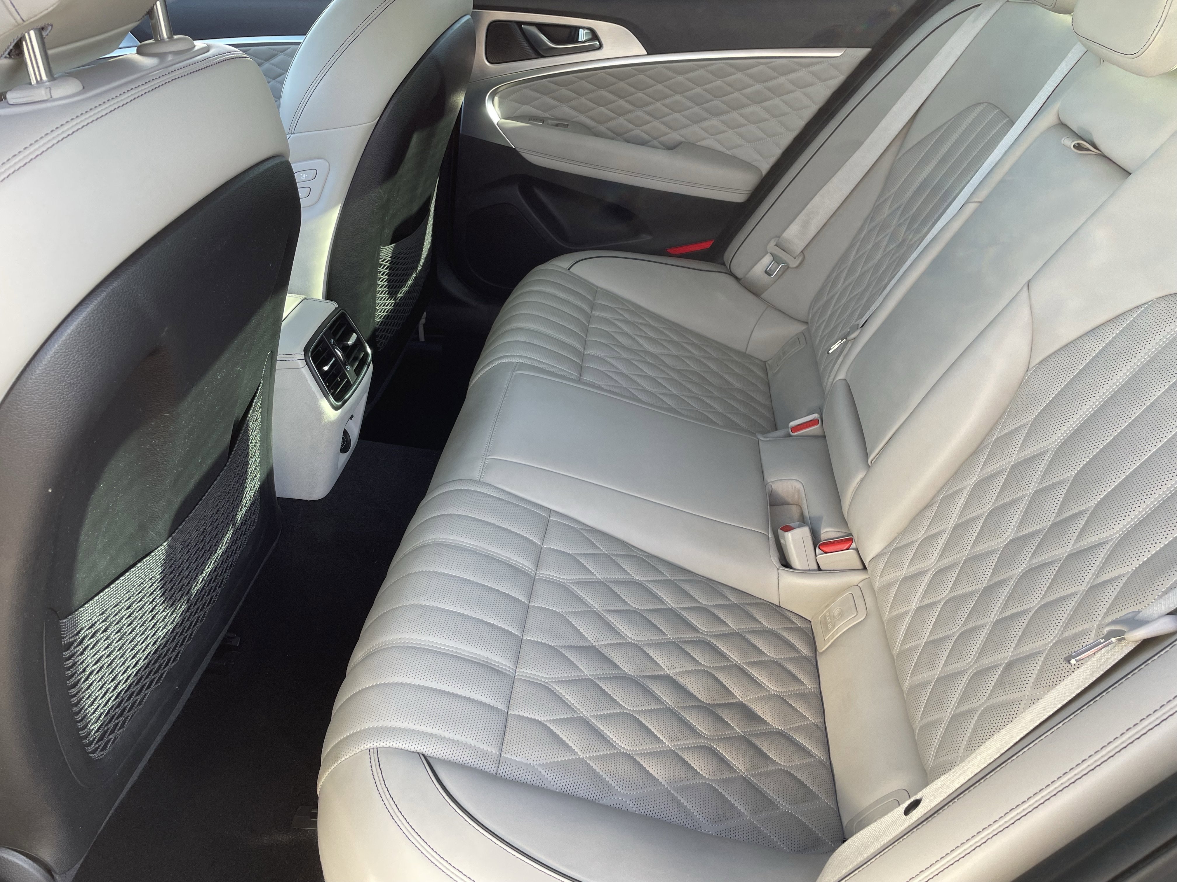 Used 2021 Genesis G70 2.0T w/ Prestige Package image 15