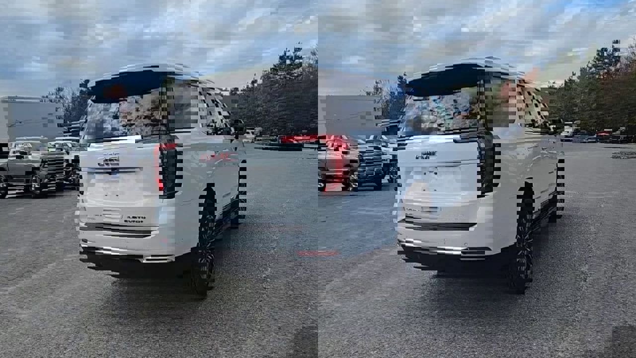 New 2026 GMC Yukon Elevation image 44
