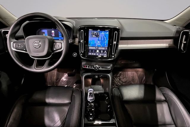 Certified 2023 Volvo XC40 B4 Plus w/ Driver Assist Package FWD image 19
