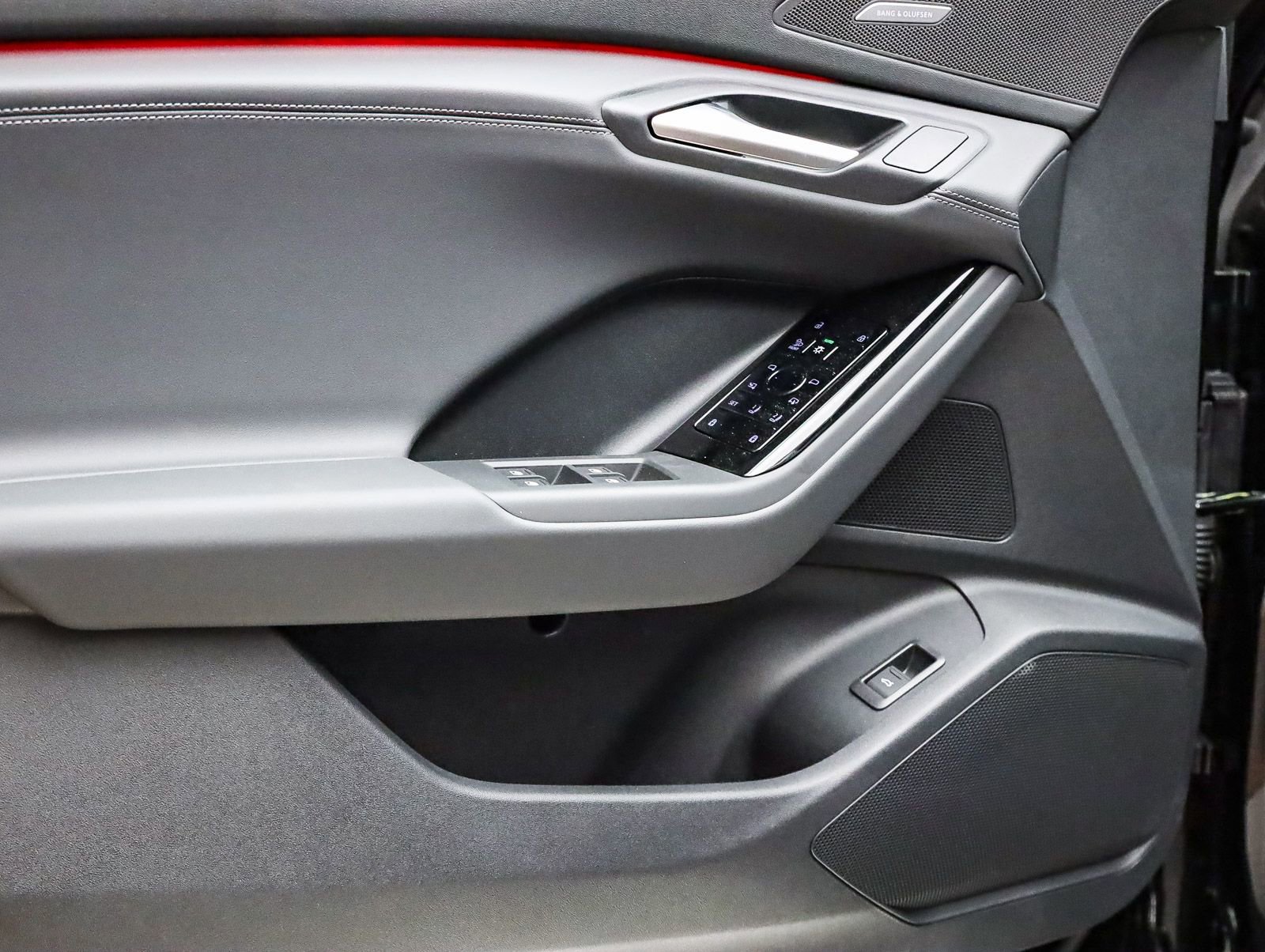 New 2025 Audi Q6 e-tron Premium Plus AWD/4WD image 22